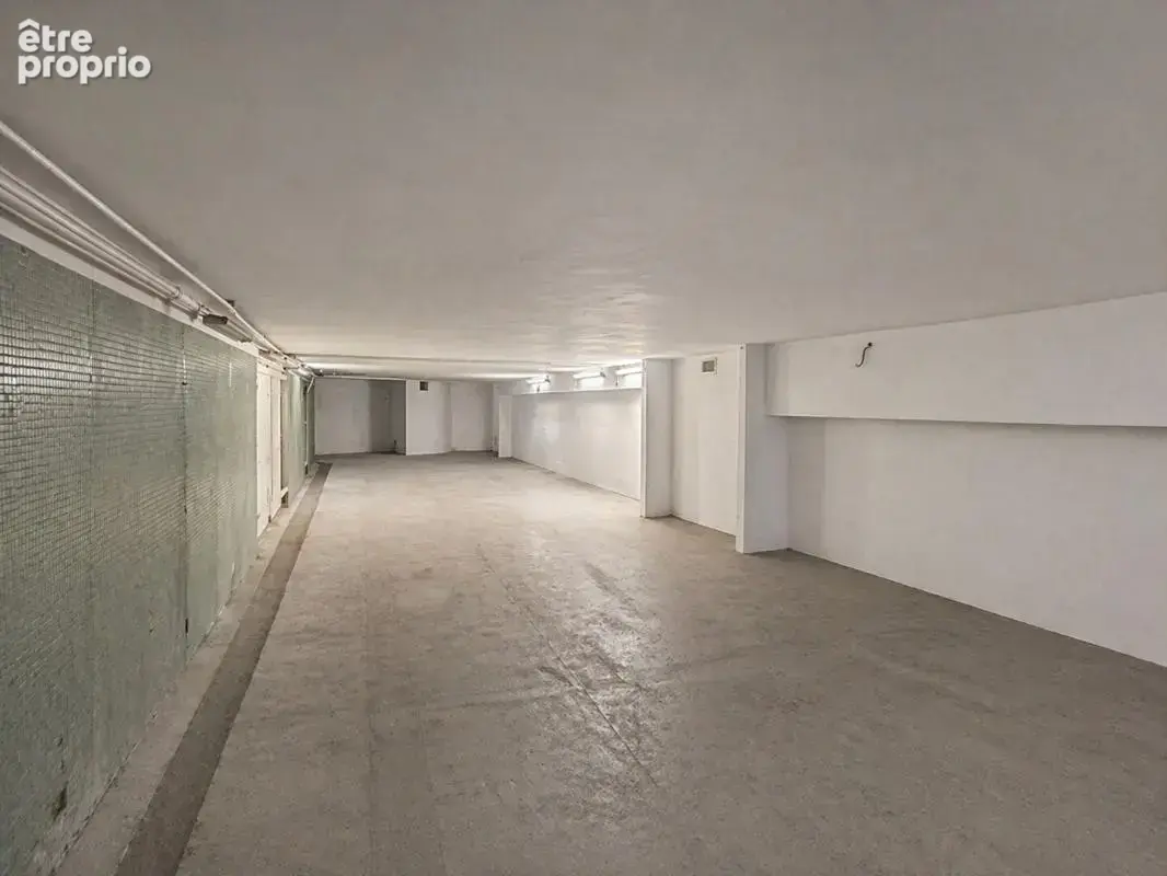 Photo Parking à Saint-Raphael au prix de 155 000€