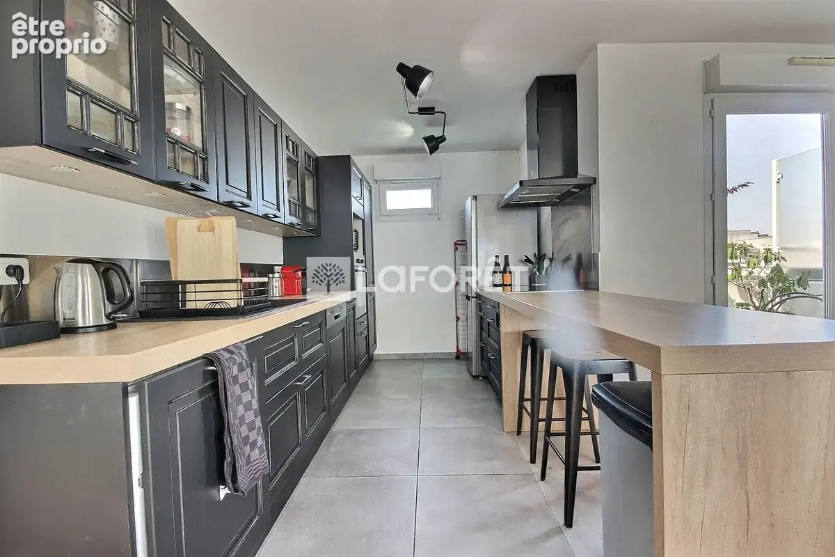 Appartement Courbevoie 5 pièce(s) 103.15 m2 - photo 6