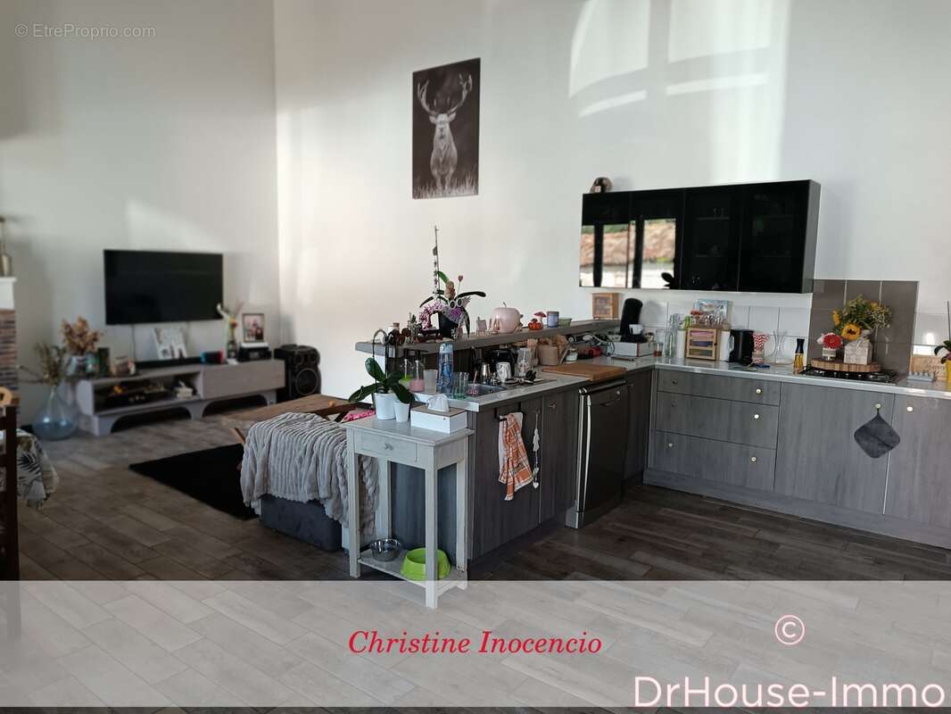 Maison à MONTLIEU-LA-GARDE