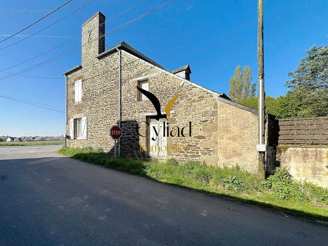 Maison à SAINT-MELOIR-DES-ONDES