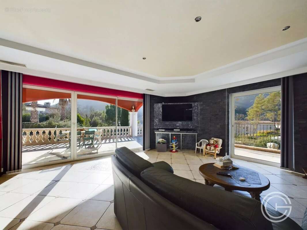 Maison en copropriété - Quartier du Crouzelier - Contes - photo 4