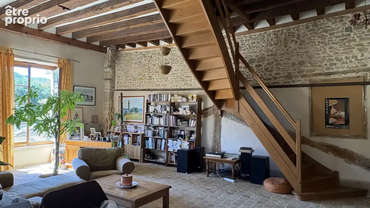 DUPLEX T4 atypique à Chasselay dans parc arboré - photo 8