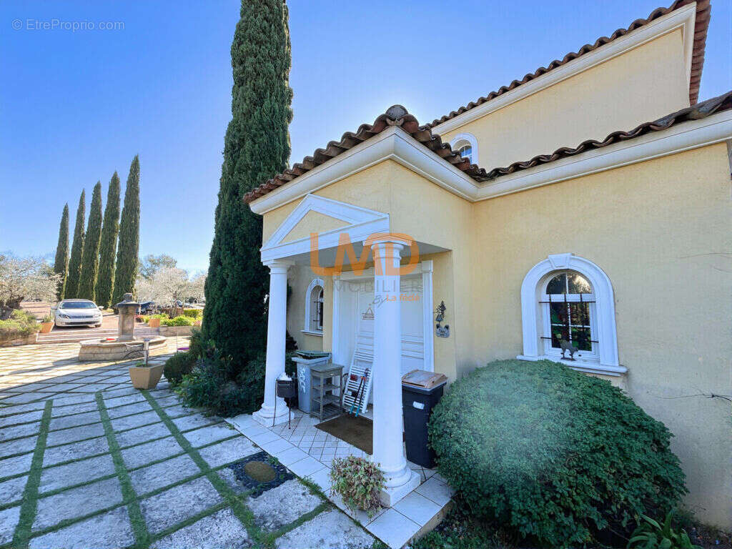 Maison à TRANS-EN-PROVENCE