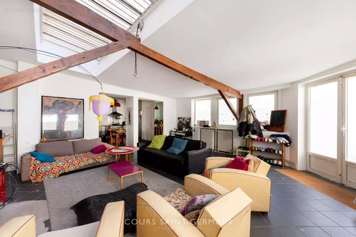 Appartement à PARIS-10E