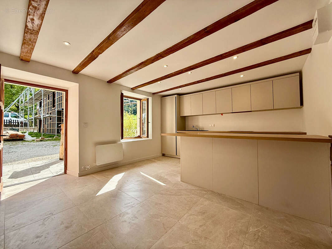 Appartement à LATHUILE