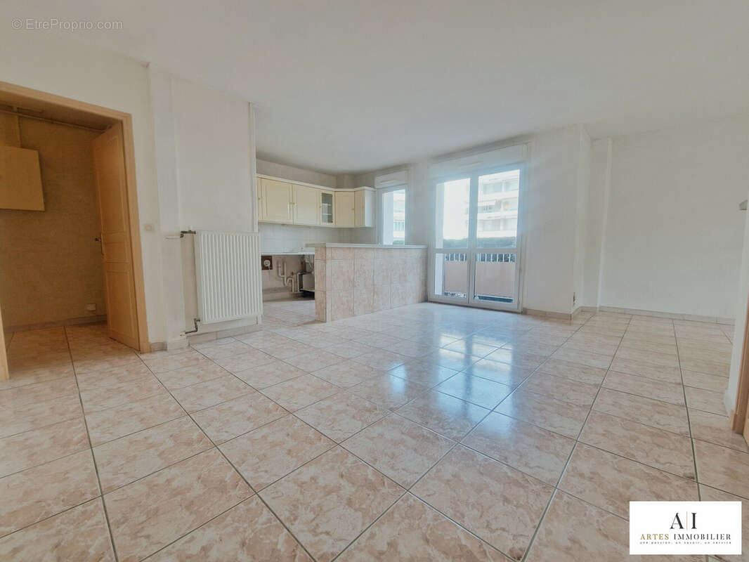 Appartement à MONTELIMAR