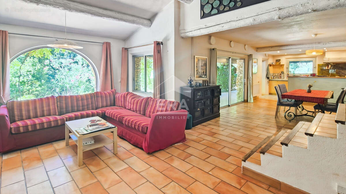 Maison à DOMAZAN