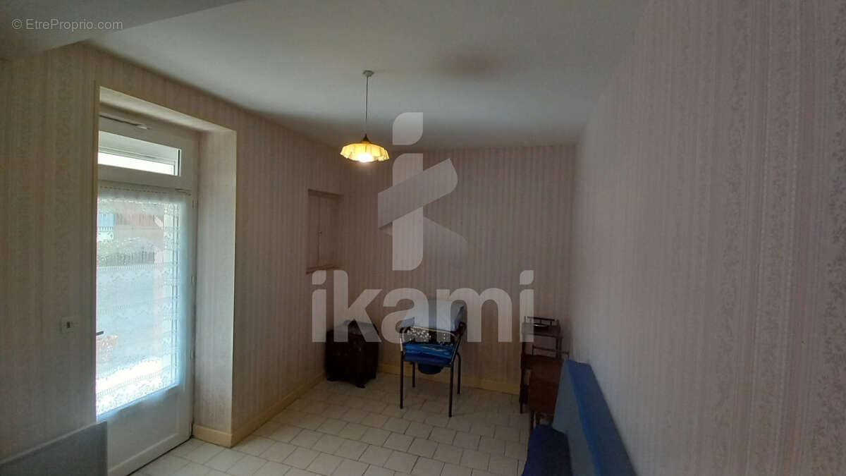 Maison - Buxeuil - photo 12