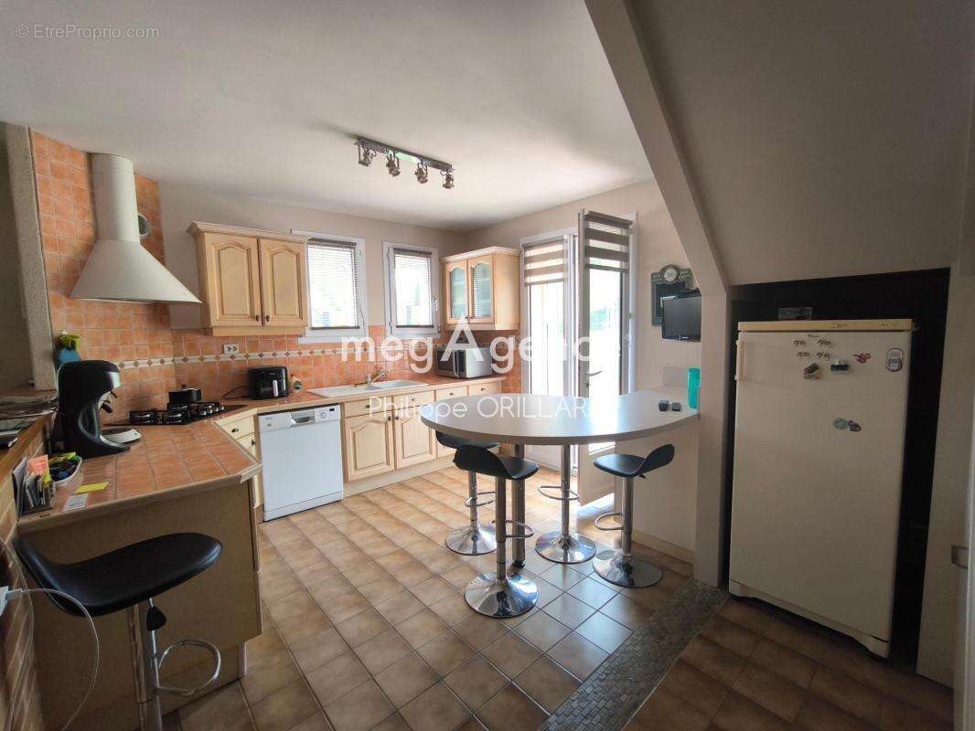 Maison à CHAZE-HENRY