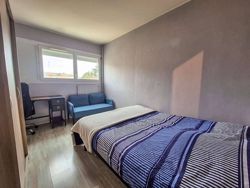 Appartement à SAVIGNY-LE-TEMPLE