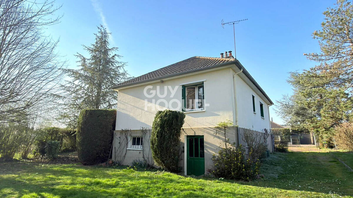 Maison à EZY-SUR-EURE