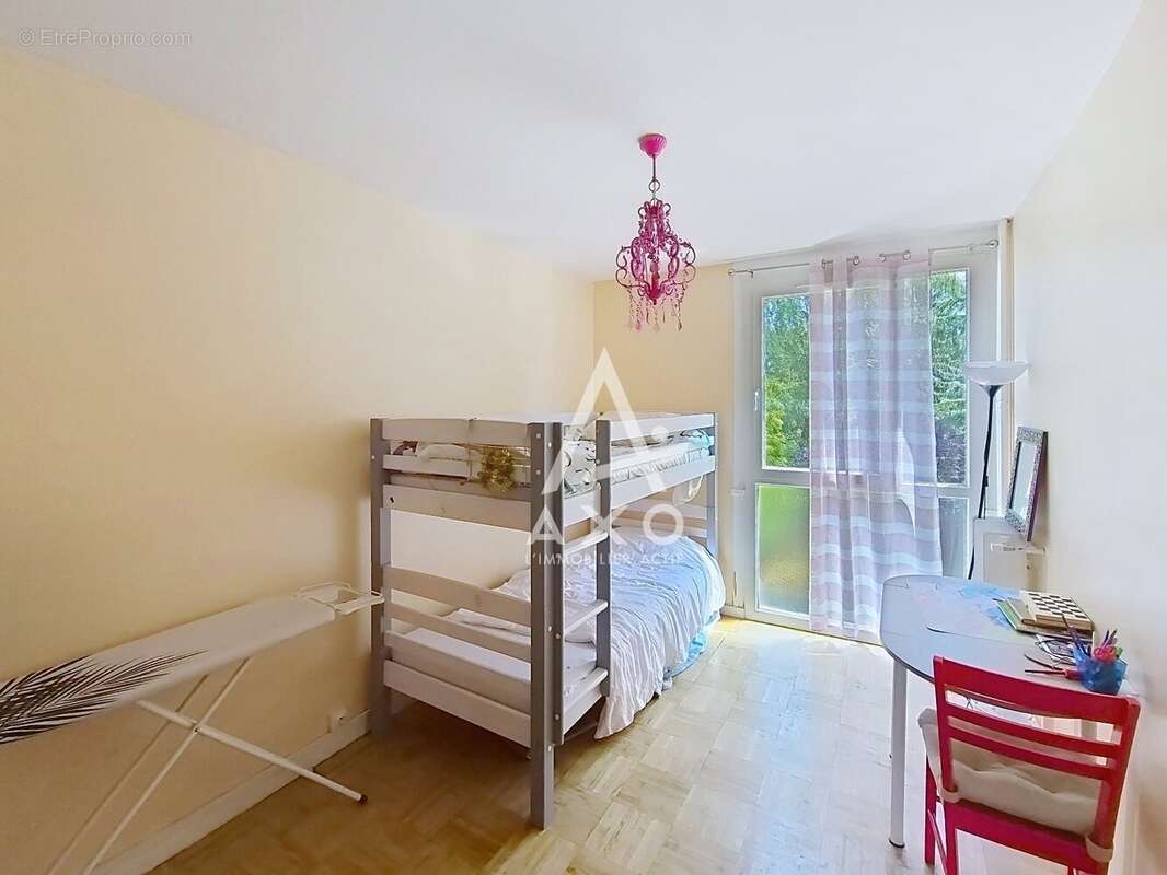 Appartement 4 pièces à vendre à Beauvais  Balcon, cave et vue dégagée - photo 5