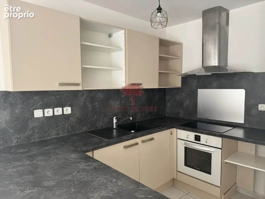 Aniane vente appartement type f2 avec cour en rez-de-chaussee - photo 4