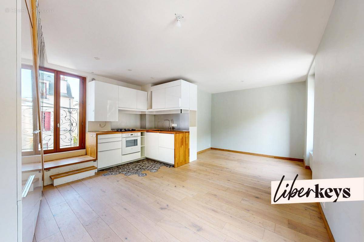 Appartement à CHAVILLE