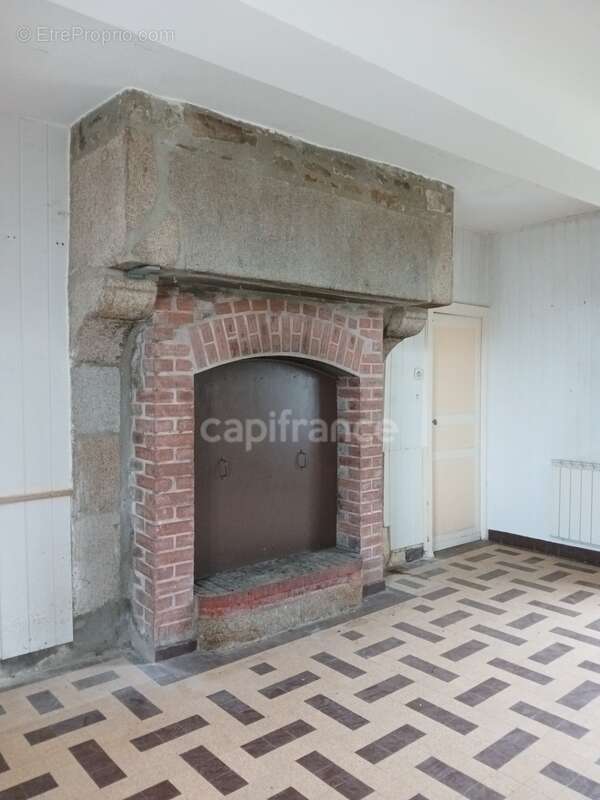 À vendre – Ancien presbytère à réinventer, 10 min de Vire Normandie - photo 5