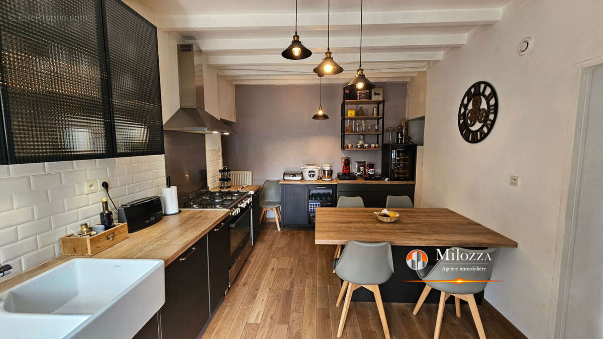 Maison à LA VERPILLIERE