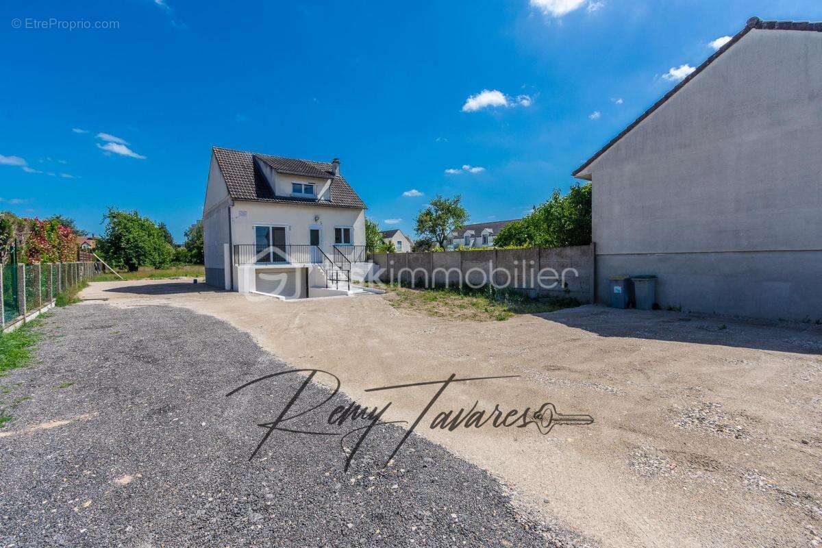 Maison à NEMOURS