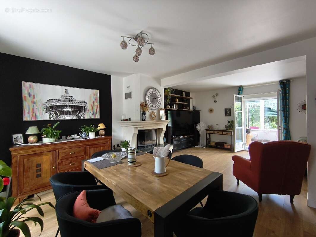 Maison à NESLES-LA-VALLEE