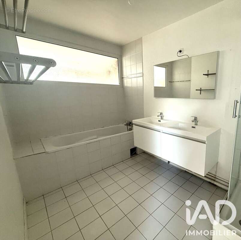Photo 9 - Appartement à COIN-LES-CUVRY