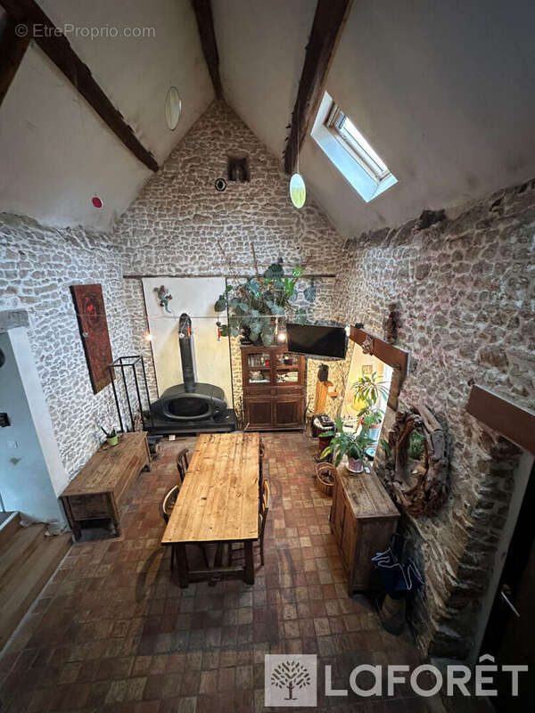 Maison à EGREVILLE