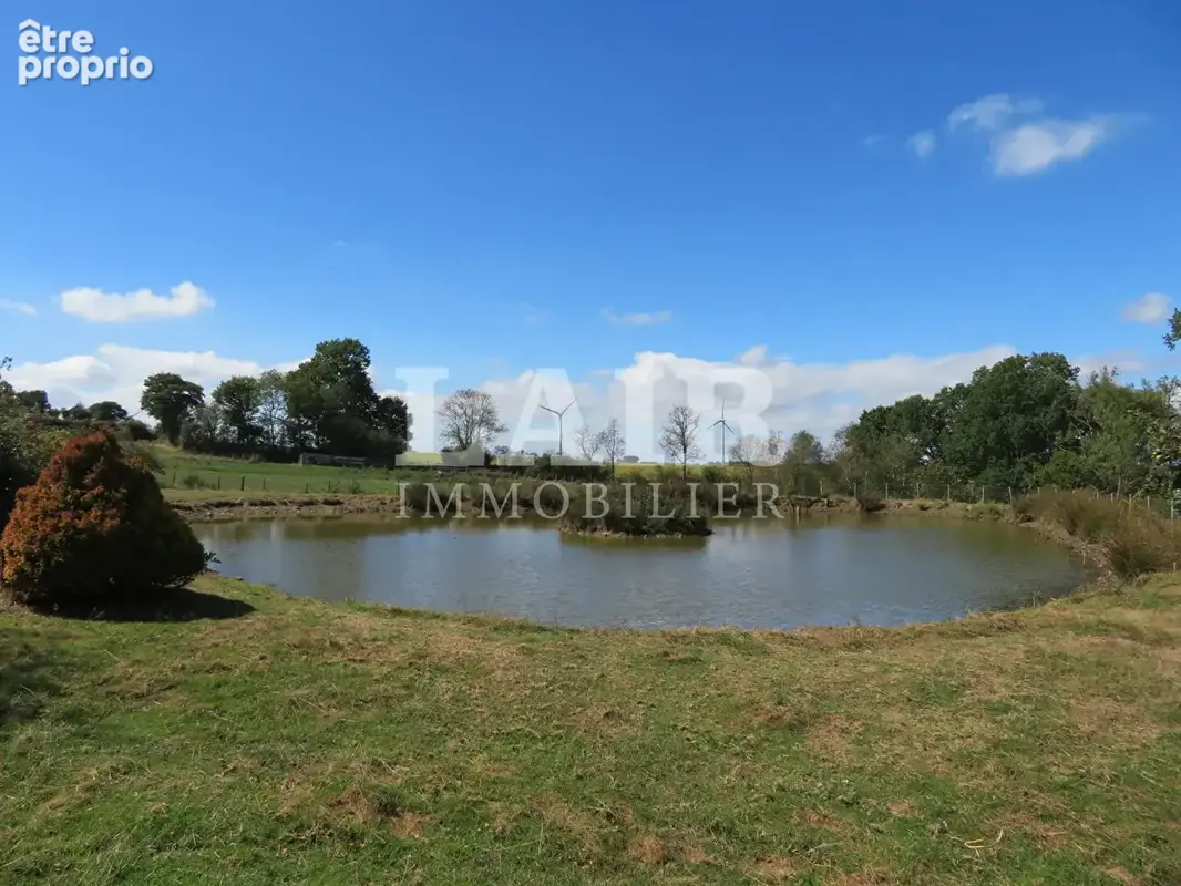 Photo Terrain à Pre-En-Pail au prix de 31 600€
