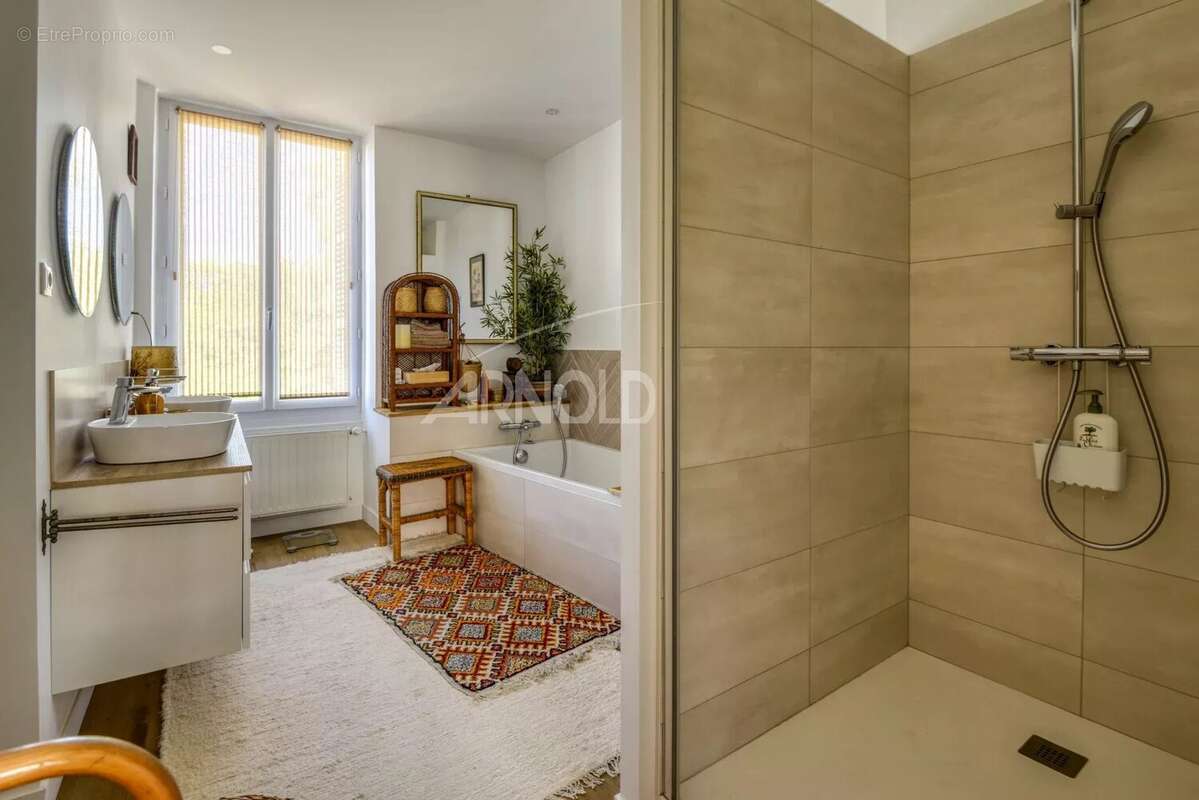 Maison de charme Saint -Etienne De Montluc - photo 21