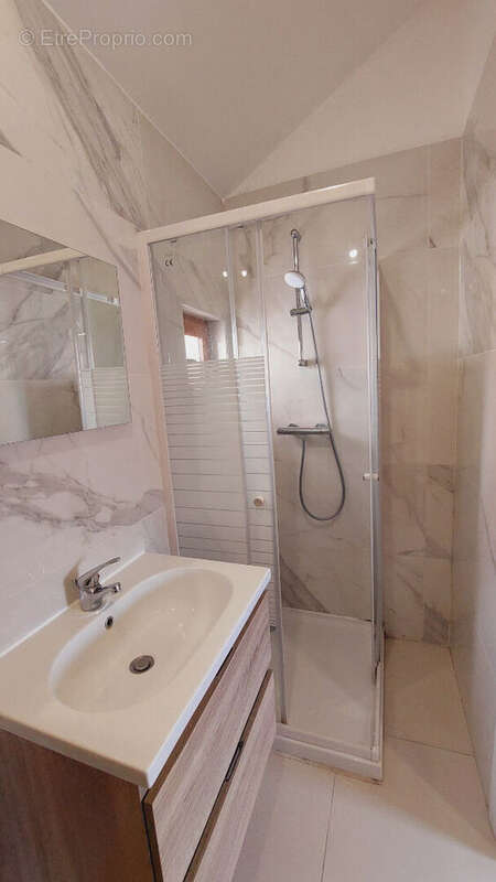 Appartement à SAINT-MAUR-DES-FOSSES