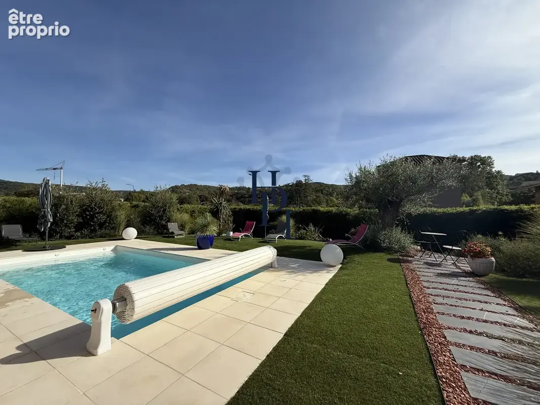 Vente Maison avec piscine de 178m2 à SAINT AFFRIQUE - photo 3
