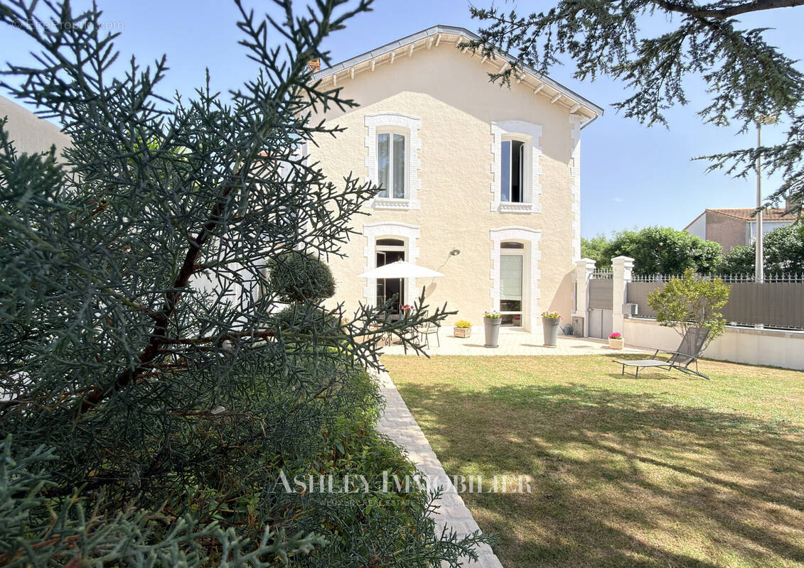 Maison à NIEUL-SUR-MER