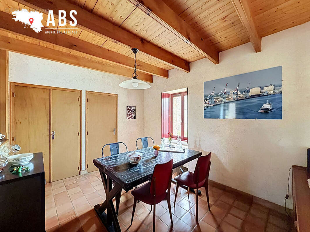 Maison 107 m² à Nivillac  - photo 4