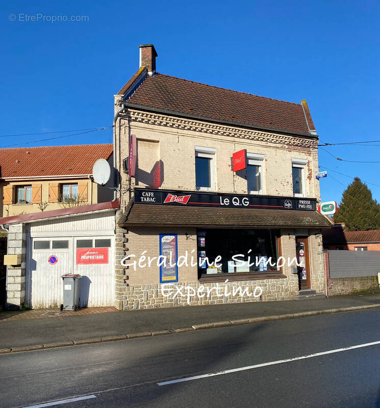 Ourton, immeuble de rapport  à usage mixte - photo 1