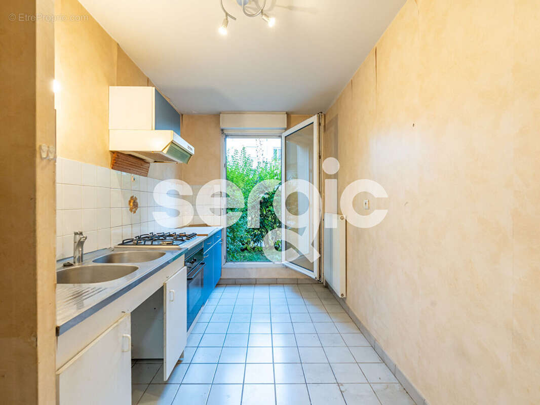 Appartement à BUSSY-SAINT-GEORGES