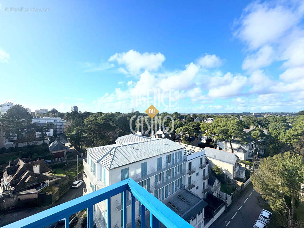 A vendre, 4 pièces Vue mer Latérale, Centre ville, Quartier des Oiseaux, proche Marché & Avenue De Gaulle, Calme & Résidentiel - photo 12