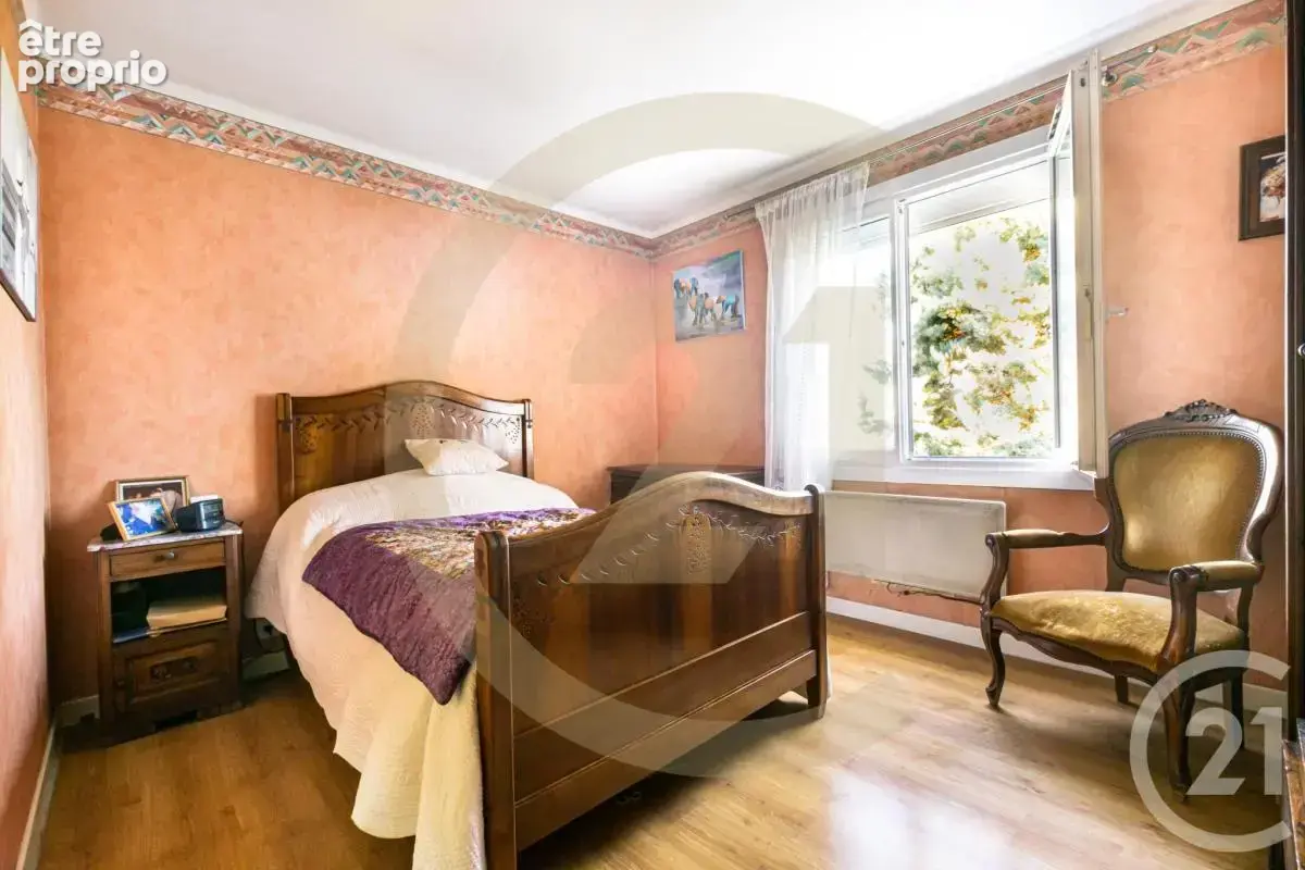 Maison 90 m² à Saint-Cyr-Sur-Le-Rhone  - photo 12