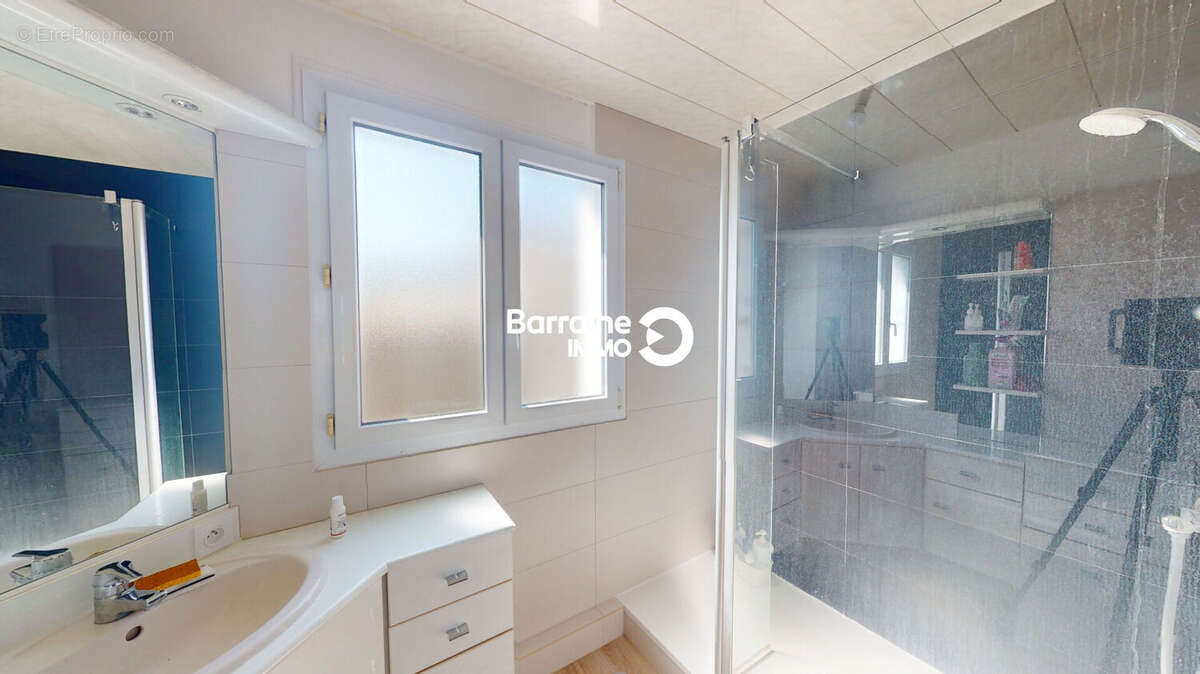 A vendre brest corniche appartement t4 ascenseur balcon vue mer - photo 15