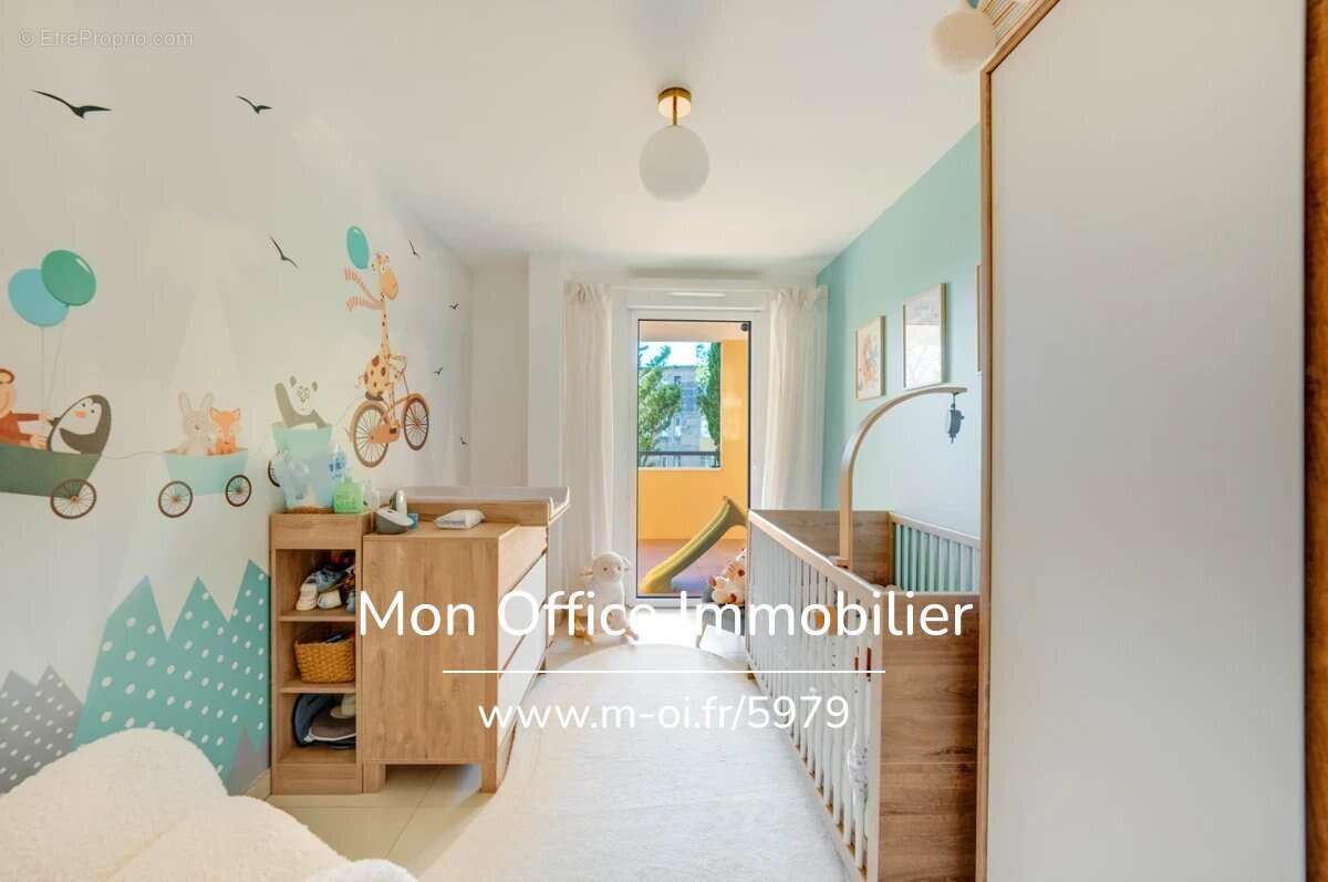 Référence : 5979-JHO. - Appartement 3 pièces de 115 m² avec terrasse de 60 m² à Aix-en-Provence - photo 13