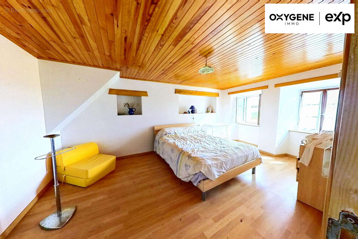 Maison 80 m² à Chadron  - photo 7