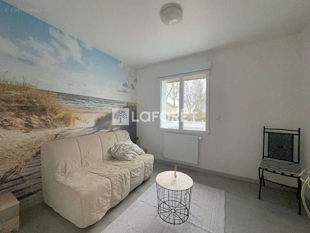 Appartement à THAON