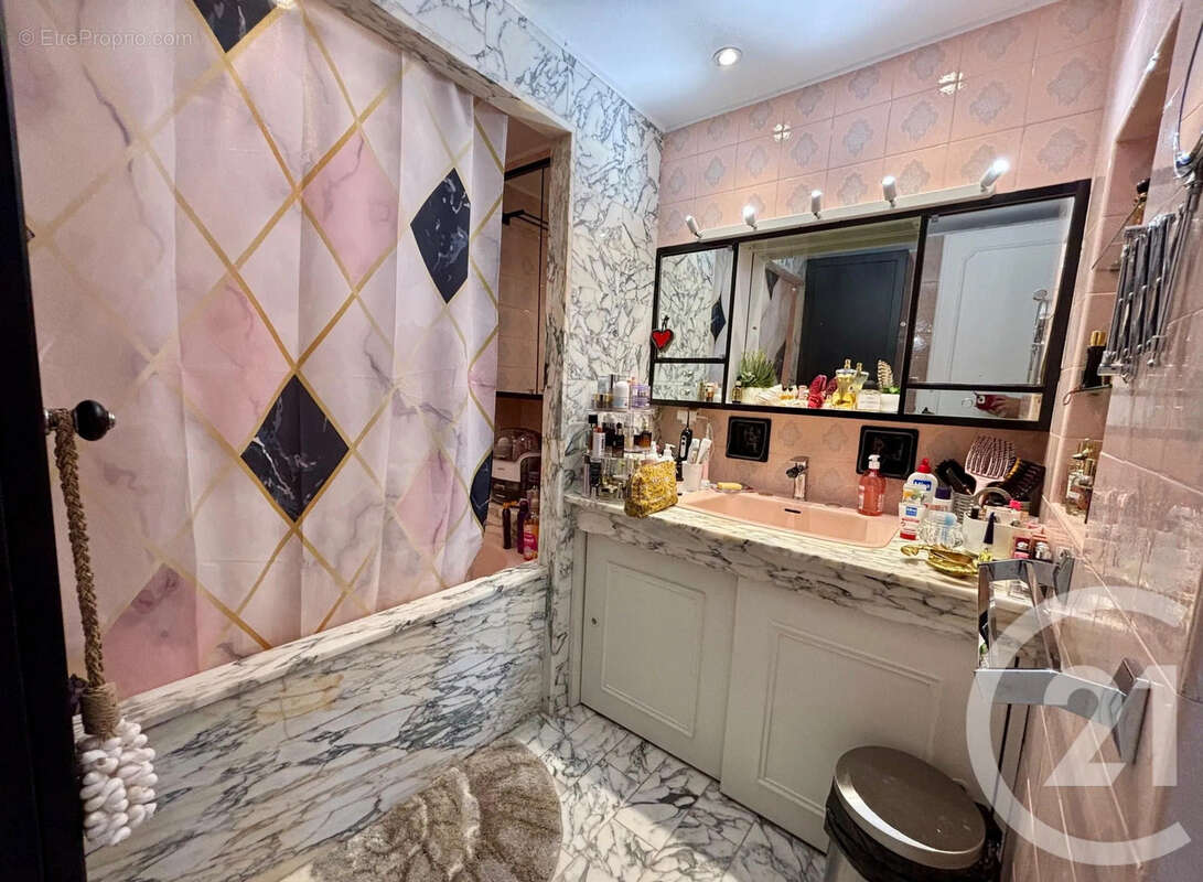 Appartement à LE CANNET