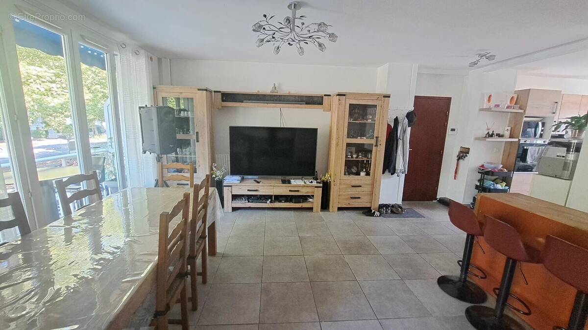 Appartement à LE PONT-DE-CLAIX