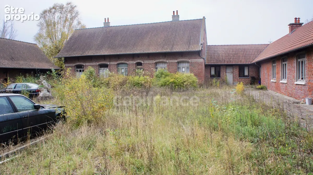 Local/bureau à vendre STEENWERCK (59) Corps de ferme au carré pour un usage mixte sur une parcelle de 27 474 m² - photo 9