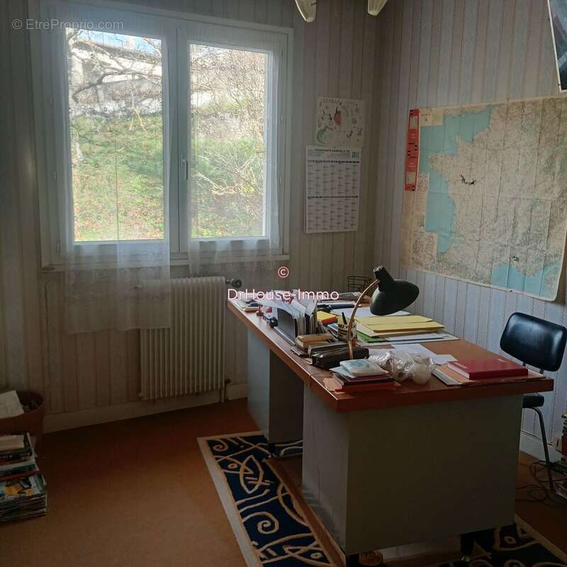 Maison à BRIVES-CHARENSAC