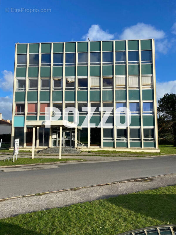 Commerce à QUERQUEVILLE