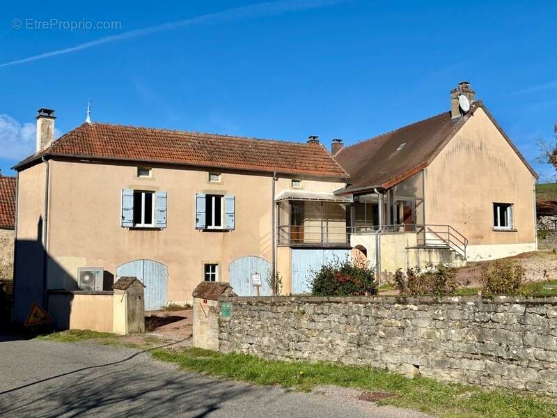 Maison à MONTCHANIN