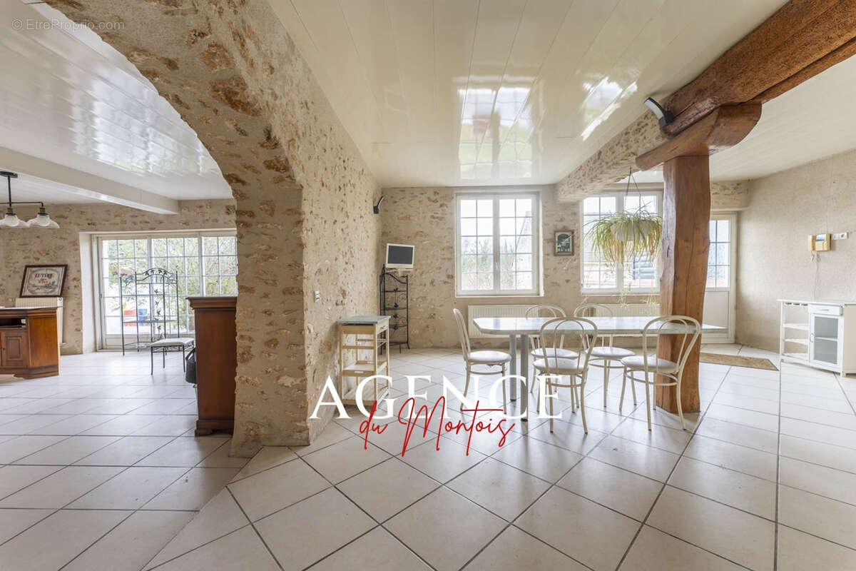 Maison à BRAY-SUR-SEINE