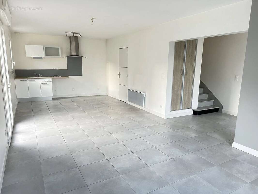 MONTBERT  Plein bourg Maison 3 chambres - photo 5
