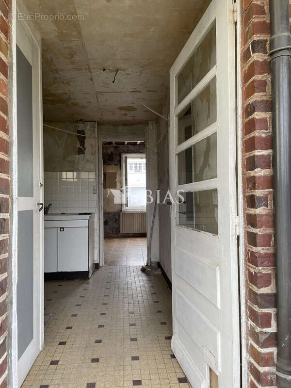 Maison à LA RIVIERE-SAINT-SAUVEUR