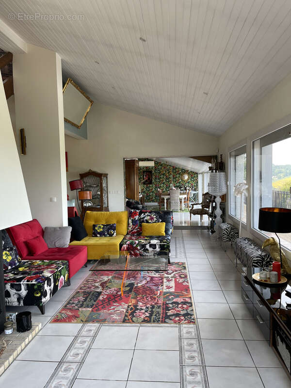 Maison à PUJOLS