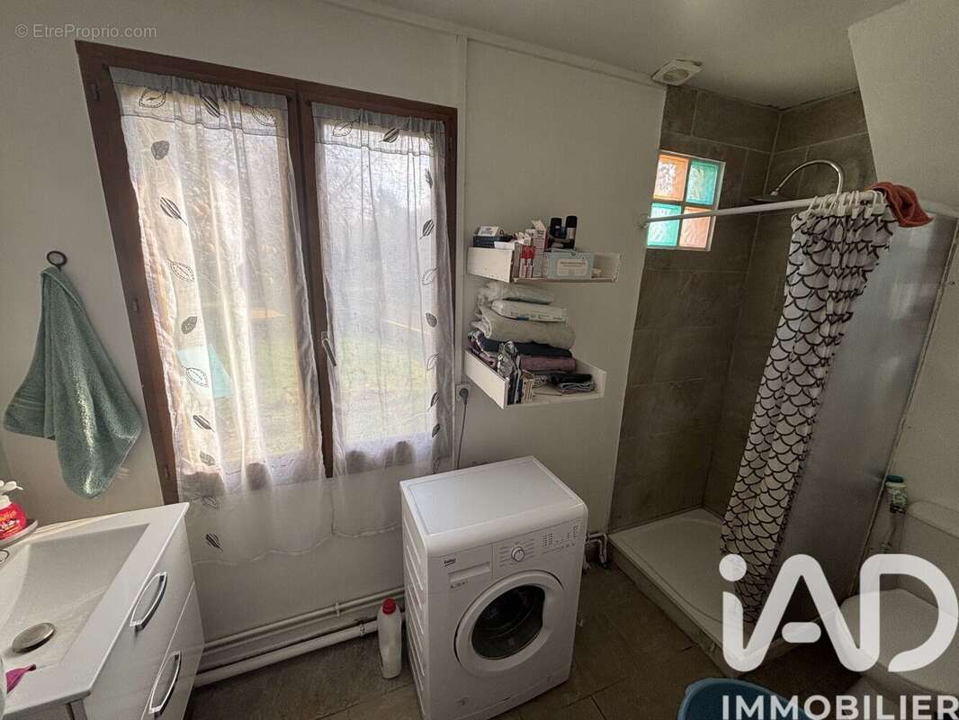 Maison 79 m² à La Brosse-Montceaux  - photo 8