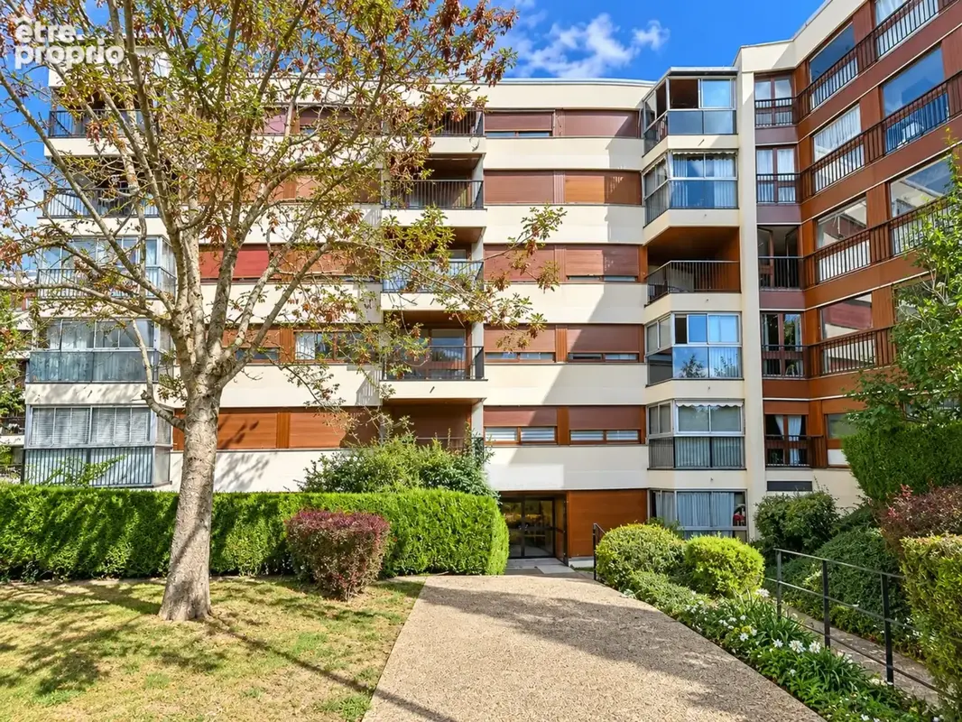 Appartement à vendre 4 pièces LE CHESNAY (78)100m²-3 chambres-Loggia-Balcon-Parking-cave - photo 4